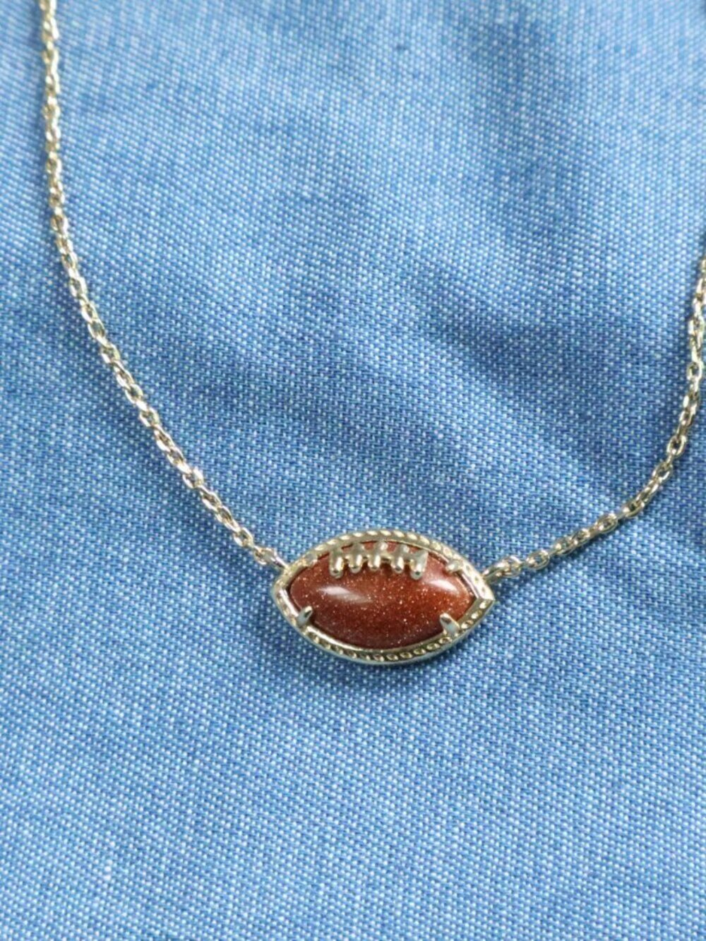 Kendra Scott Football Orange Goldstone Short Necklace NEW - Picture 2 of 2